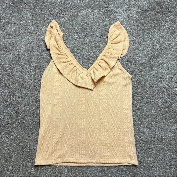 BiBi Ruffle Knit Tank Size Medium Color Peach - Picture 4 of 4